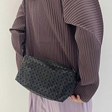 【宅小妹】單肩USB斜肩背包(時尚｜方便｜斜肩｜背包｜防盜扣｜學生｜上班族｜外出｜收納｜實用) 歷史價格詳細信息