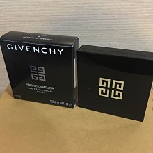 全新紀梵希Givenchy豬鼻子手鍊日本買的。G字扣，很美。便宜出，不退不換不議價。非偏遠 歷史價格詳細信息