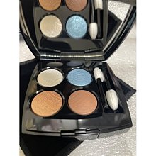 香奈兒  2024春夏最新款時尚圓領短袖T恤，絲光棉面料，上身涼爽，貼膚舒適，吸汗透氣，耐看又好穿，logo徽章定位印花，，型男必 NO28383 歷史價格詳細信息