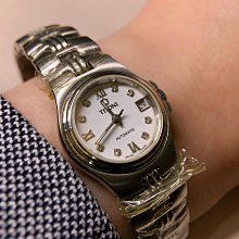 [4折] TITONI 梅花錶 瑞士機械錶 728RG 貝殼面 歷史價格詳細信息