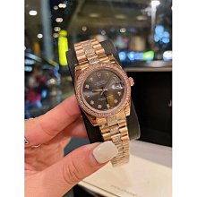 奇士水晶-特殊原礦稀有千層藍針金字塔骨幹晶柱-顯針狀金字塔向上層疊-不照光六面都能看見金字塔-附專用實木底座 歷史價格詳細信息