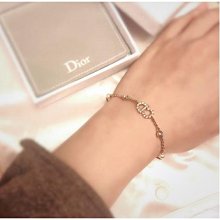Dior 珍珠手鍊(現貨)附購證 歷史價格詳細信息